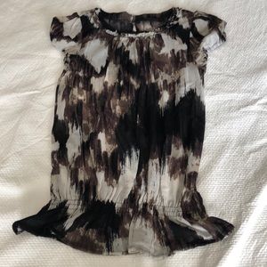 Patterned, short sleeve blouse